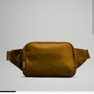 Lululemon 2L Everywhere Belt Bag